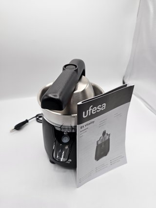 Exprimidor Ufesa NUEVO con pequeño defecto