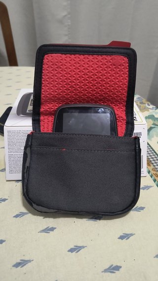 TomTom GO 5000 en su Caja