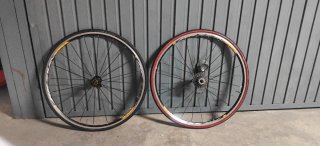 Llanta delantera mavic aksium