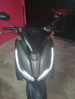 Zontes 125 U Maxi Scooter Negra 2024
