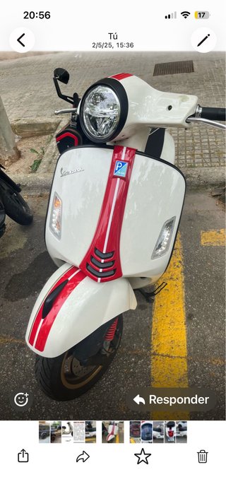 Vespa Racing Sixties Blanca y Roja Ańo 2022