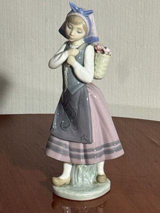 Figura Lladró La Campesina
