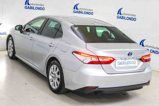 Toyota Camry 2.5 220H Advance