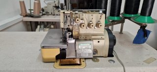 Máquina de coser Yamato OCZ-221-D1