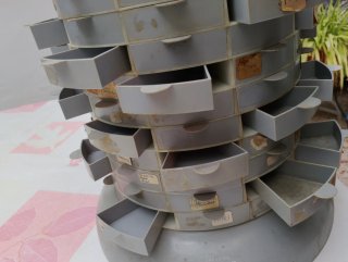 Cajonera giratoria de plástico