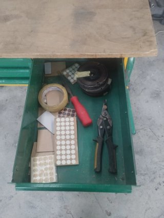 Mesa de trabajo plegable con ruedas