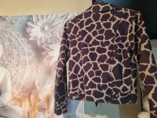 Chaqueta ante estampado animal