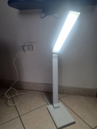 Lampada LED da Tavolo Bianca