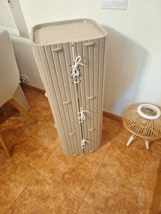Casa para gato de fieltro