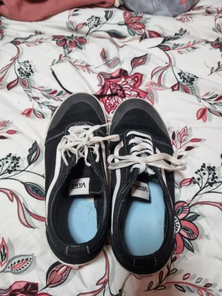 Zapatillas Vans Negras y Blancas