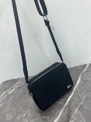 Borsa a tracolla nera da uomo Lacoste