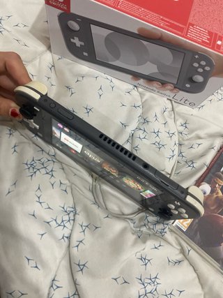 Nintendo Switch Lite Gris + Juego