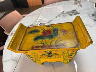 Antiguo joyero altar tibetano madera S. XX