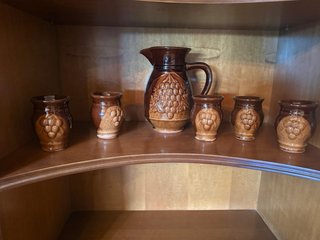 Jarra y 5 Vasos Cerámica Uvas