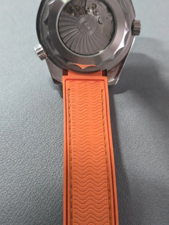 Reloj Seamaster Diver Negro/Naranja