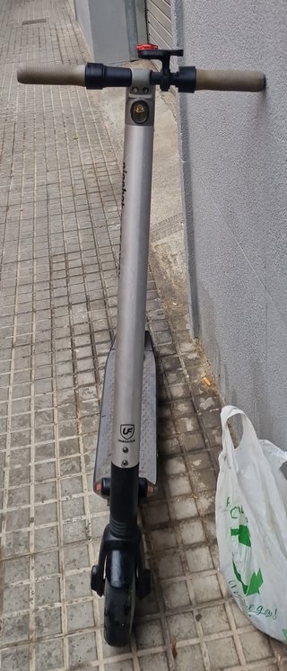 Patinete Eléctrico Gris