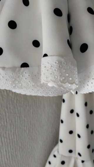 Traje de flamenca lunares blanco y negro