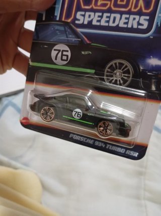 Hot Wheels Neon Speeders Porsche 934 Turbo RSR