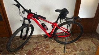 Bicicleta de Montaña Roja