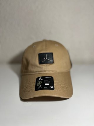 Gorra Jordan Beige mostaza