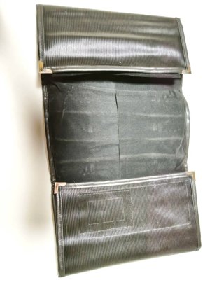 Manta Joyería Negra y Plateada