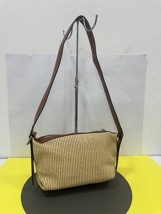 Bolso de playa de rafia y piel