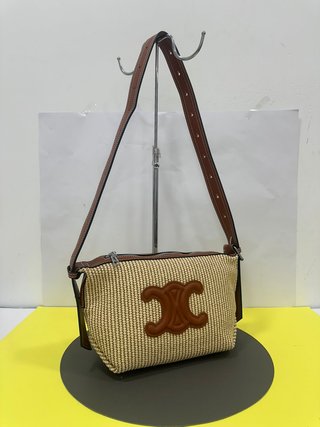 Bolso de playa de rafia y piel