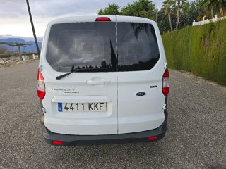 Ford E-Transit Courier 2019