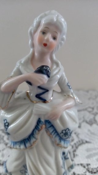 Statuetta Dama Stile Capodimonte