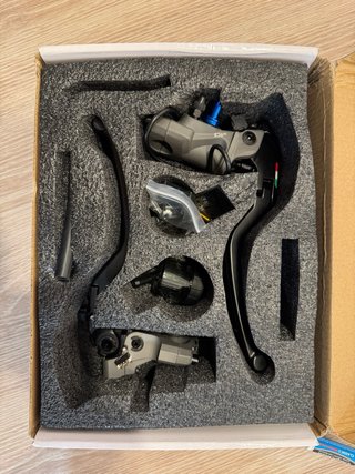 Manetas Brembo 19 RCS Replica
