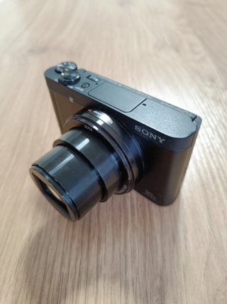 Sony Cyber-shot DSC-WX500