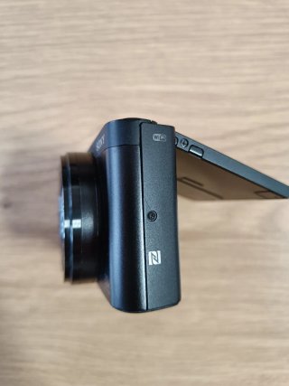 Sony Cyber-shot DSC-WX500