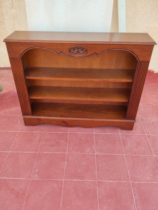 Mueble clásico de madera