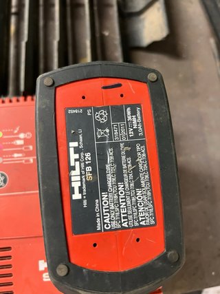 Taladro Hilti SF 150-A 3.0 Ah NiMH y atornillador