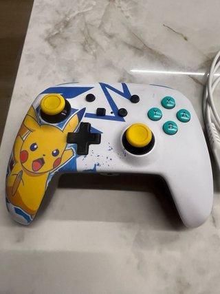 Mando Inalámbrico Nintendo Switch Pikachu