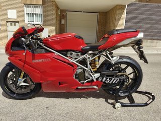 Ducati 999S Roja y Blanca