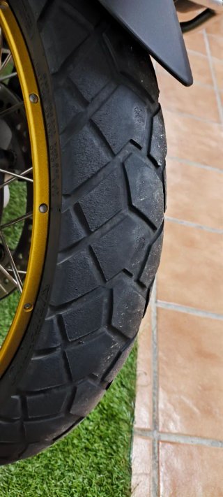 BMW R1250GS Adv. Neumáticos