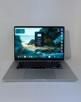 MacBook Pro 2019 i7 16" 500GB Plata