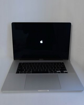 MacBook Pro 2019 i7 16" 500GB Plata