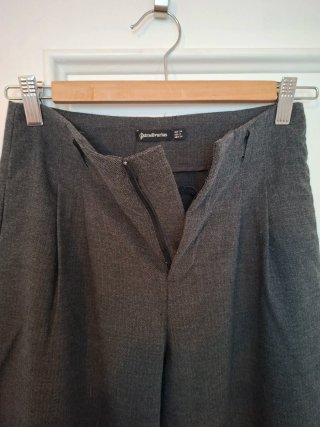 Pantalón de traje gris