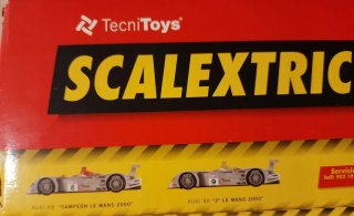 Scalextric Le Mans 2000 Audi R8