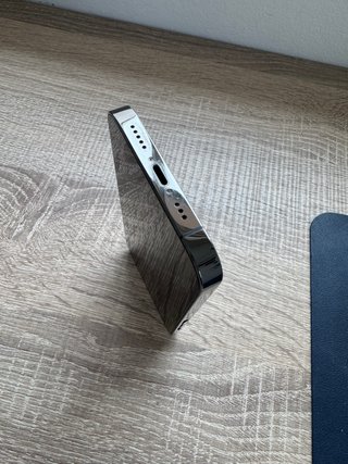 iPhone 13 Pro IMPOLUTO