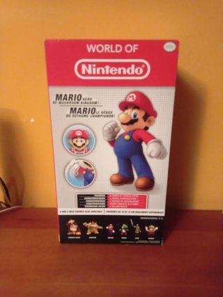 Caja expositor figura Mario 23 cm