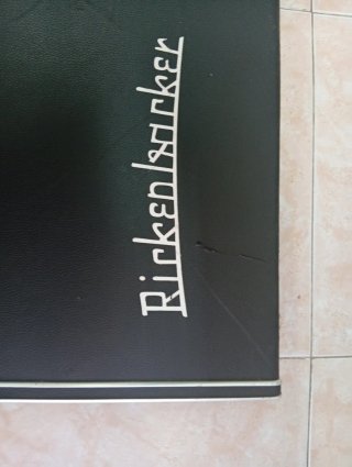 Funda Bajo Eléctrico Rickenbacker Negra