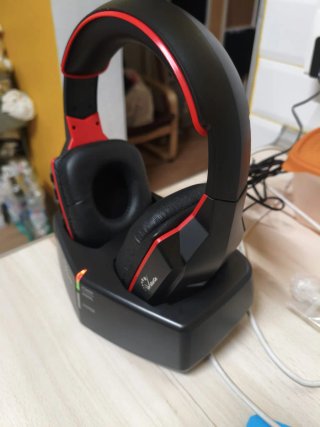 Auriculares EllerGe Negros y Rojos