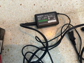 Caja PSP 2004 PB Piano Black, mas manuales, etc