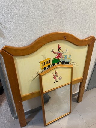 Mesita de noche infantil de madera