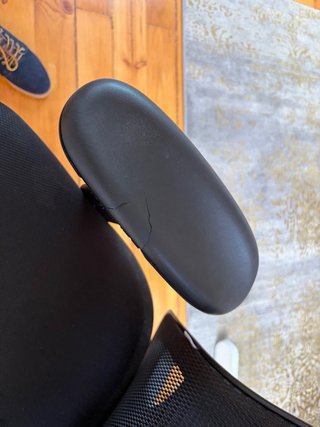 Silla ergonómica de oficina negra