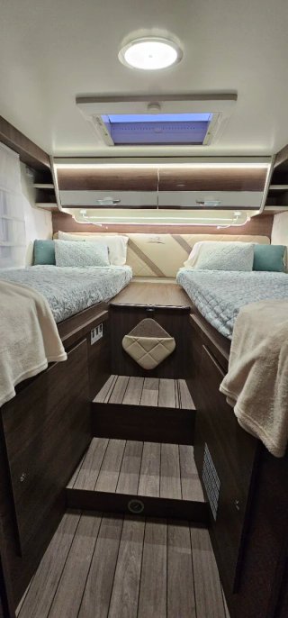 Autocaravana Camper Caravana Alquiler