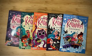 Libros colección Anna Kadabra (1-15) +Regalo.